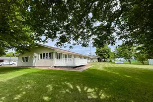 212 Eastern Ave S, Comfrey, MN 56019 - Photo 62