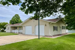 212 Eastern Ave S, Comfrey, MN 56019 - Photo 70