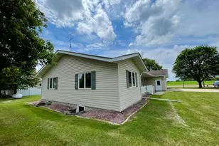 212 Eastern Ave S, Comfrey, MN 56019 - Photo 68