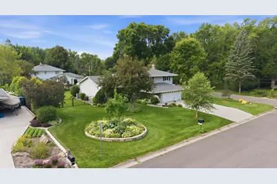 980 Lydia Avenue W, Roseville, MN 55113 - Photo 2