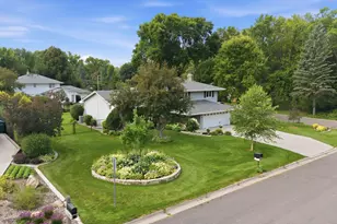 980 Lydia Ave W, Roseville, MN 55113 - Photo 2