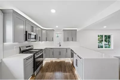 121 Frost Street W, South Saint Paul, MN 55075 - Photo 8