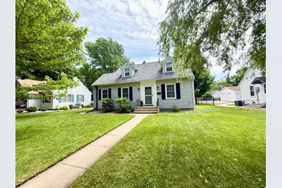 1111 Cedar Street, Alexandria, MN 56308 - Photo 2
