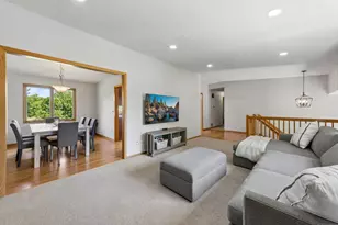 6015 Creek Ridge Ct, Minnetonka, MN 55345 - Photo 6