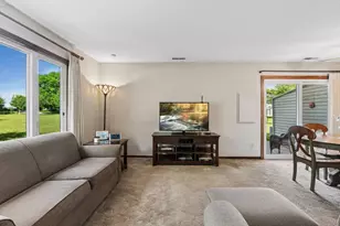 9558 Kingsview Ln N, Maple Grove, MN 55369 - Photo 2