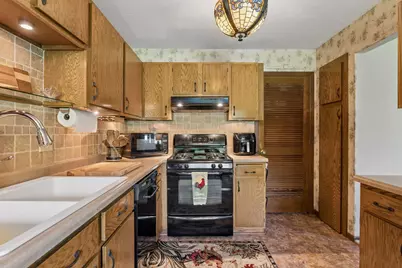 9558 Kingsview Lane N, Maple Grove, MN 55369 - Photo 8