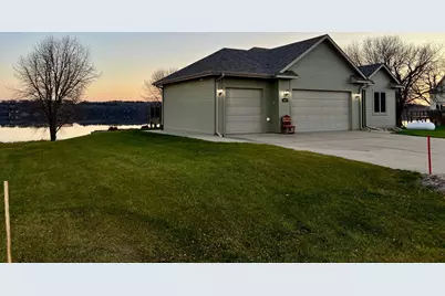 83987 Ridge Creek Dr, Clinton, MN 56278 - Photo 1