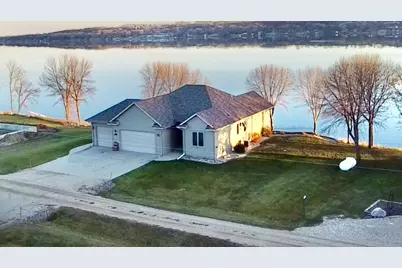 83987 Ridge Creek Dr, Clinton, MN 56278 - Photo 2