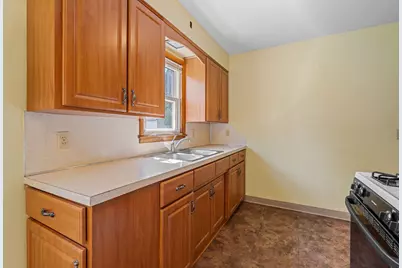 227 5th Avenue NE, Faribault, MN 55021 - Photo 8