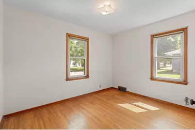 227 5th Avenue NE, Faribault, MN 55021 - Photo 12