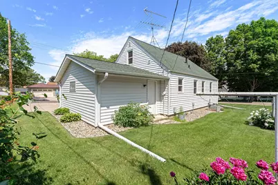 227 5th Avenue NE, Faribault, MN 55021 - Photo 24