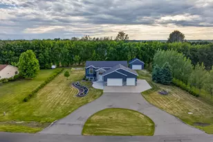 8018 Aquarius Dr, Fargo, ND 58104 - Photo 2