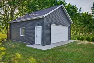 8018 Aquarius Dr, Fargo, ND 58104 - Photo 42