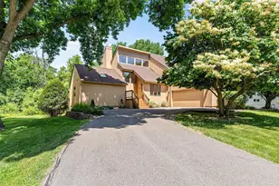 15604 White Pine Dr, Minnetonka, MN 55391 - Photo 1
