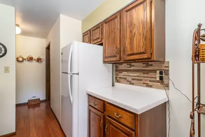 601 4th Avenue NE #16, Crookston, MN 56716 - Photo 4