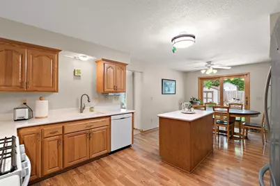 1265 Belmont Lane W, Roseville, MN 55113 - Photo 16