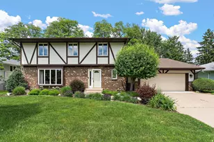 1265 Belmont Ln W, Roseville, MN 55113 - Photo 2