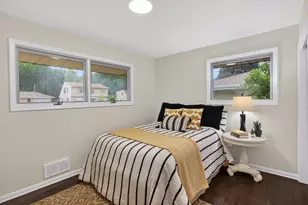 1607 Clarence St, Saint Paul, MN 55106 - Photo 8