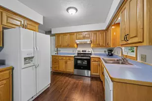 10121 96th Pl N, Maple Grove, MN 55369 - Photo 14