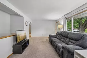 10121 96th Pl N, Maple Grove, MN 55369 - Photo 8