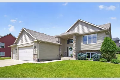 1961 Fieldstone Road SW, Rochester, MN 55902 - Photo 2