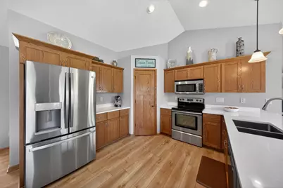 1961 Fieldstone Road SW, Rochester, MN 55902 - Photo 10