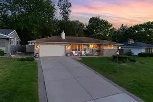 5309 Birchcrest Dr, Edina, MN 55436 - Photo 44