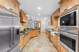 5309 Birchcrest Dr, Edina, MN 55436 - Photo 4