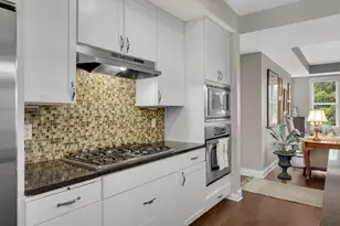1060 Grand Ave, Saint Paul, MN 55105 - Photo 12