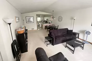 1700 Carriage Homes Dr SW, Austin, MN 55912 - Photo 4