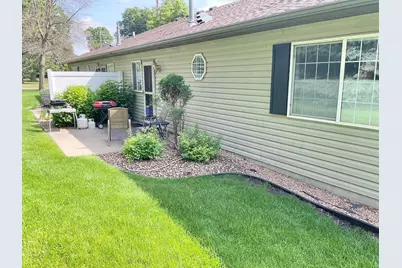 1700 Carriage Homes Drive SW #B, Austin, MN 55912 - Photo 22