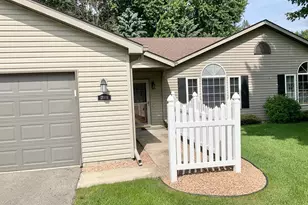 1700 Carriage Homes Dr SW, Austin, MN 55912 - Photo 2