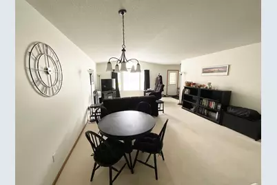 1700 Carriage Homes Drive SW #B, Austin, MN 55912 - Photo 6