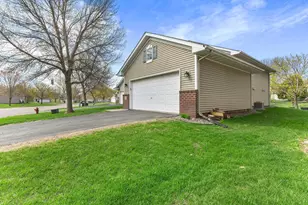 141 Garner Cir, Montrose, MN 55363 - Photo 2