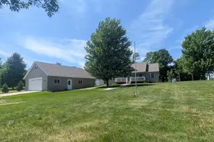 19343 Quartz Rd, Clitherall, MN 56524 - Photo 2
