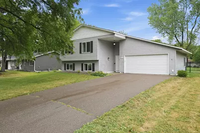 8923 Janero Avenue S, Cottage Grove, MN 55016 - Photo 2