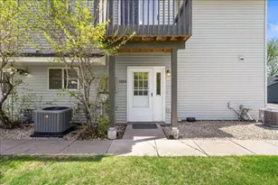 1604 Helmo Ave N, Oakdale, MN 55128 - Photo 1