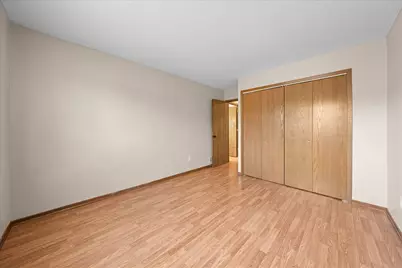 1604 Helmo Avenue N, Oakdale, MN 55128 - Photo 26