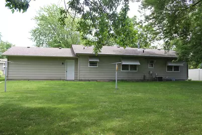 611 Grand Avenue NW, Silver Lake, MN 55381 - Photo 2