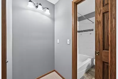 9609 Lonsdale Circle, Minnetonka, MN 55305 - Photo 16