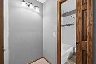9609 Lonsdale Cir, Minnetonka, MN 55305 - Photo 16