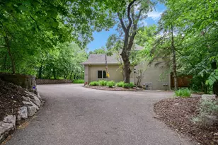 1266 Deerwood Dr, Eagan, MN 55123 - Photo 58