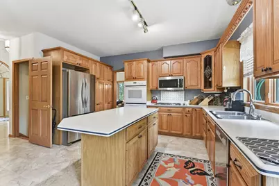 1266 Deerwood Drive, Eagan, MN 55123 - Photo 12