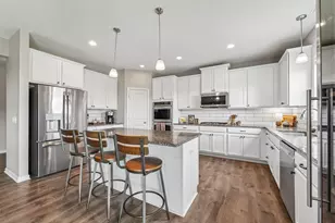 4647 Copper Rdg Dr, Woodbury, MN 55129 - Photo 10