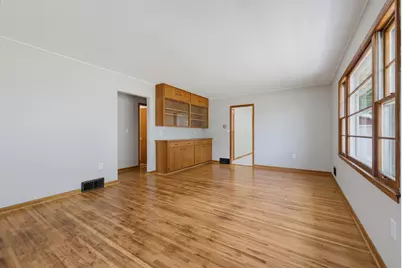 821 Ash Avenue, Bird Island, MN 55310 - Photo 4