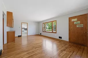 821 Ash Ave, Bird Island, MN 55310 - Photo 10