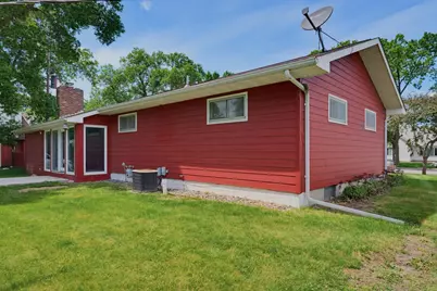 821 Ash Avenue, Bird Island, MN 55310 - Photo 22