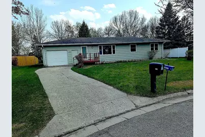 106 Circle Drive, Thief River Falls, MN 56701 - Photo 1