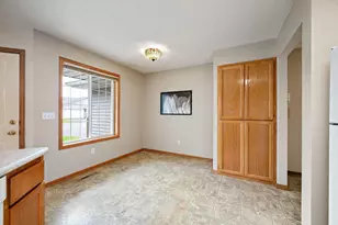 8521 Telford Ln, Brooklyn Park, MN 55443 - Photo 10