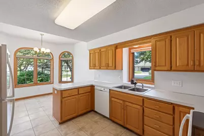 4134 Thornhill Lane, Vadnais Heights, MN 55127 - Photo 14